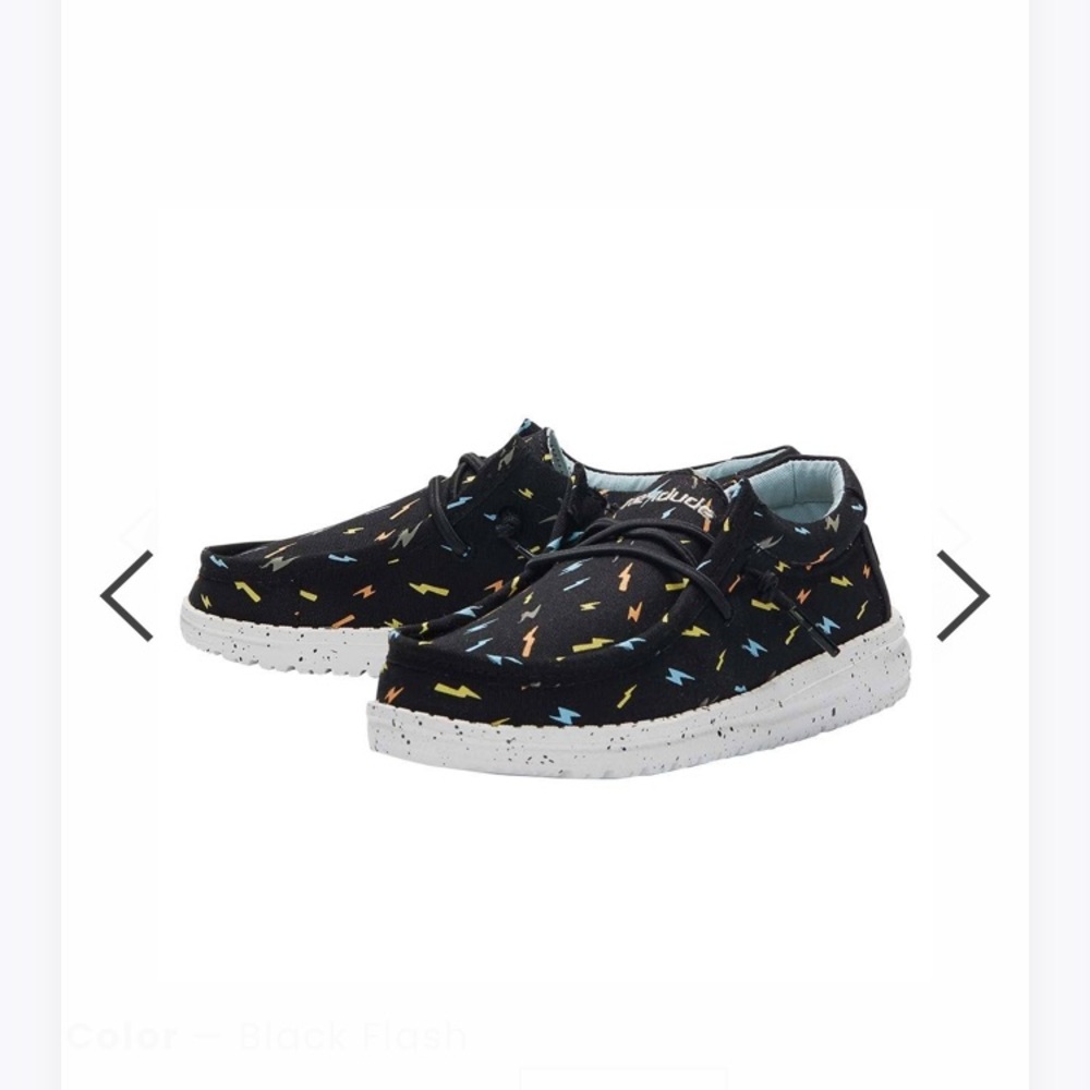 Boys lightening hey dudes